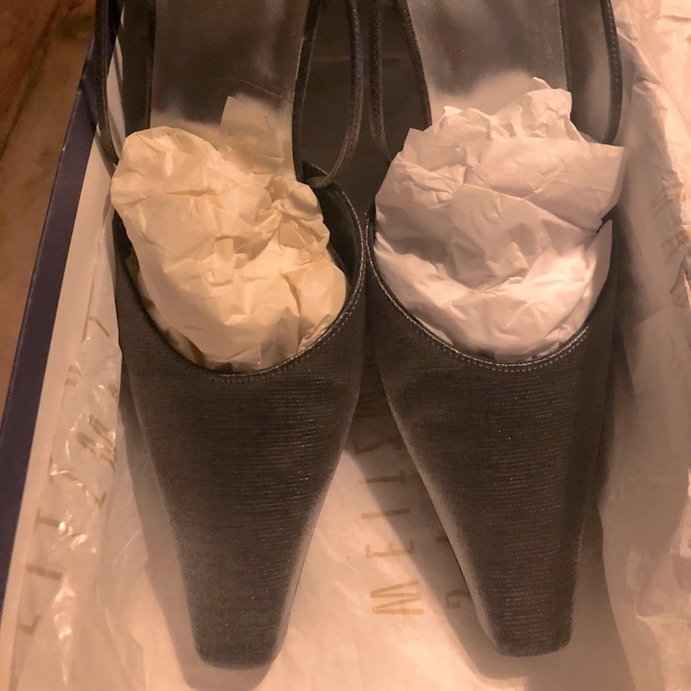 Stuart Weitzman Pewter 90’s Pointed Toe Heels